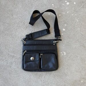 Tumi Small Leather Crossbody Bag Black Travel Purse Adjustable Strap Zip Pocket